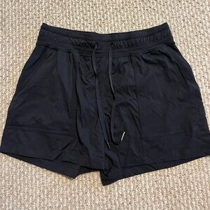 Lululemon Dance Studio High-Rise Short 3.5" Black Womens Sz 6
